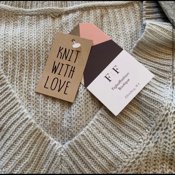 New!Olive Chucky Knit Striped Arms V Neck Sweater - Picture 4 of 6